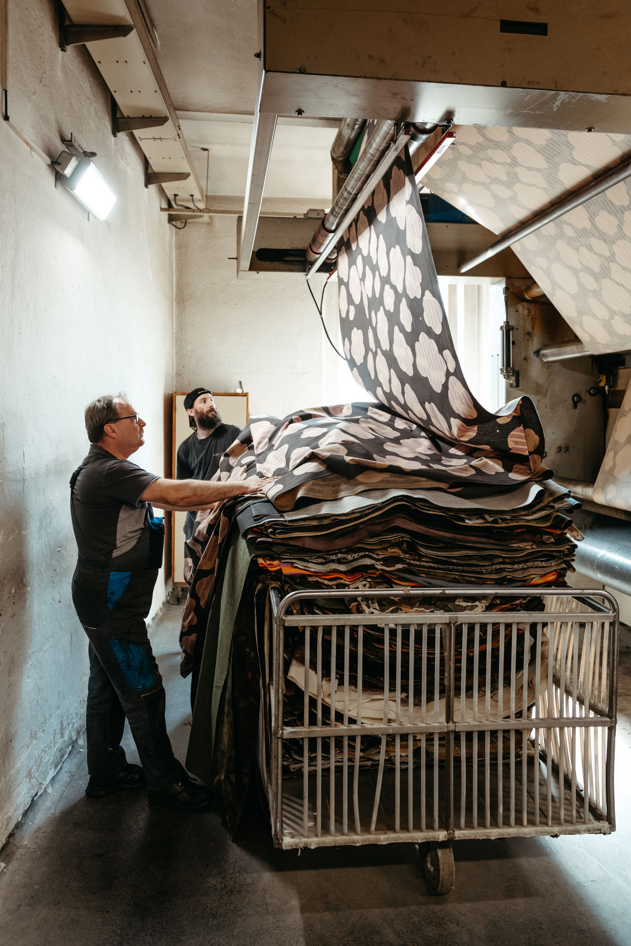 Production of printed deadstock fabrics